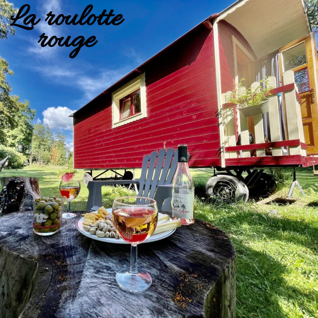 roulotte3-scaled-e1713513900983